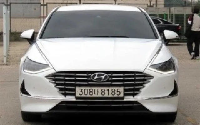 500만원대중고차 쏘나타 하이브리드 (DN8) 프리미엄 플러스 매물 사진 4 - 2022/07 96,344km
